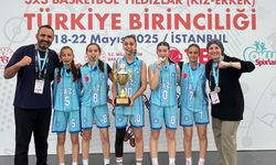 Ahmetli Gazi Ortaokulu’nun Yıldız Kızları Türkiye ikincisi oldu