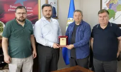 Artvin Trabzonspor Taraftarlar Derneği’nden Orman Bölge Müdürü'ne ziyaret