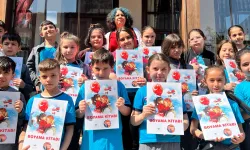 Bursa Osmangazi Belediyesi’nden çocuklara masal şöleni