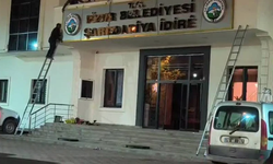 Iğdır Belediyesi'nin tabelasına Kürtçe yazı eklendi