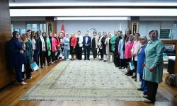 Kayseri Büyükşehir'den kadın muhtarlara Anneler Günü toplantısı