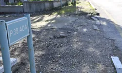 Kırtık Mezarlığı’nda bozulan kaldırımlar yenilendi
