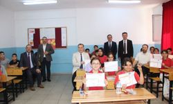 Turgutlu'da 33 bin 776 öğrenci karne heyecanı yaşadı