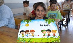Manisa'da öğrenciler karne heyecanı yaşadı