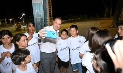 Ahmet Akın'dan Balıkesirli çocuklara tatil hediyesi
