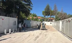 AFAD Sındırgı'ya 10 konteyner kurdu... Kurulumlar sürüyor