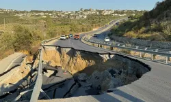 Kuşadası’nda çöken yol ile ilgili kritik sorular