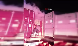 Seyir halindeki tır alev aldı