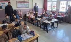 Müdür Yıldırak öğrencilerle buluştu