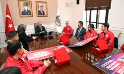 Vali Özkan, TEKNOFEST takımını tebrik etti