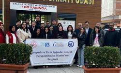 Üniversite öğrencilerine mobil fotoğraf eğitimi