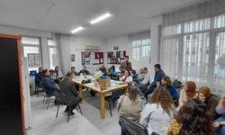 Eğitim Bir-Sen'den Yunusemre'de eğitim çalışanlarıyla istişare