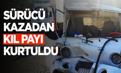 Kırkağaç’ta kamyonet ile tır çarpıştı: 1 yaralı