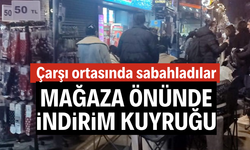 Sandalyeli, battaniyeli indirim nöbeti: Çarşı ortasında sabahladılar