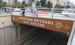 Çocuğunu görmek için alt geçidin üstüne çıkan şahıs ikna edildi