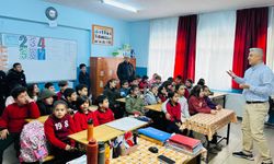 Tırazlar Hüseyin Gümüşlü İlkokulu'nda yazar-öğrenci buluşması