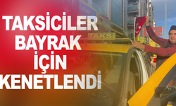 İzmir'de taksicilerden Türk bayraklı konvoy