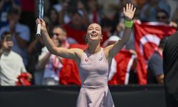 Zeynep Sönmez tarih yazdı: Avustralya Açık’ta 3. tura yükseldi