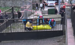 Beykoz’da feci kaza: Kamyon dükkana daldı, 2 kişi hayatını kaybetti