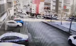 Freni boşalan akaryakıt tankerinin 8 aracı hurdaya çevirdiği anlar güvenlik kamerasında