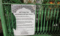 Manisa’nın tarihine saygısızlık! Sadrazam Rüşdi Paşa’nın bilgilendirme tabelası kırıldı