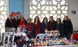 YUNUSEMRE’DE 14 ŞUBAT TEMALI PAZAR KURULDU