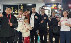 Salihlili kick boksçulardan Manisa’da madalya yağmuru