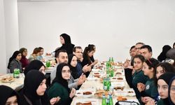 Salihli Kaymakamı Güldoğan, öğrencilerle iftar yaptı