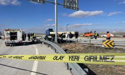 Otomobil bariyerlere ok gibi saplandı