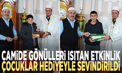 Camide gönülleri ısıtan etkinlik... Çocuklar hediyeyle sevindirildi