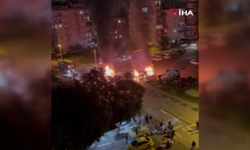 Benzin dökerek hem kendinin hem de kız arkadaşının aracını yaktı