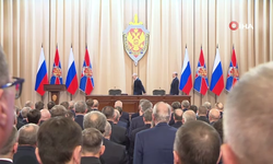 Putin:"Birileri TürkAkım ve Mavi Akım doğalgaz boru hatlarını patlatmaya çalışıyor"