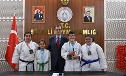 Salihli’nin karate yıldızları Türkiye dereceleriyle gururlandırdı