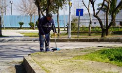 Yunusemre'den parklara bahar temizliği