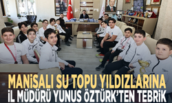 Manisalı su topu yıldızlarına İl Müdürü Yunus Öztürk’ten tebrik