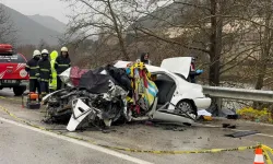 Kahreden kaza! İki otomobil çarpıştı: Evlilik hazırlığındaki çift hayatını kaybetti