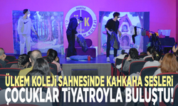 ÜLKEM KOLEJİ SAHNESİNDE KAHKAHA SESLERİ: ÇOCUKLAR TİYATROYLA BULUŞTU!