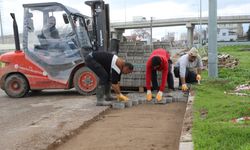 Turgutlu Belediyesi Fen İşleri ekiplerinden eş zamanlı çalışma