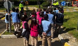 Minikler trafiği eğlenerek öğrendi