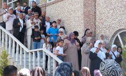 Hacı adayları dualarla kutsal topraklara uğurlandı