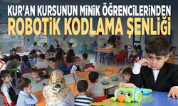 Kur'an kursunun minik öğrencilerinden Robotik Kodlama Şenliği