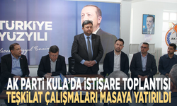 AK Parti Kula’da istişare toplantısı.. Teşkilat çalışmaları masaya yatırıldı