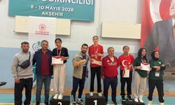 Alaşehir’in güçlü bilekleri Konya’da kürsüye çıktı