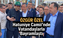 Özgür Özel, bayram namazını Hatuniye Camii’nde kıldı