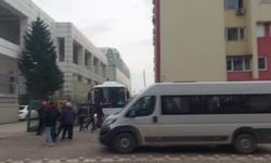 Tutukluluk halinin devamını duyan baba ve ağabey baygınlık geçirdi
