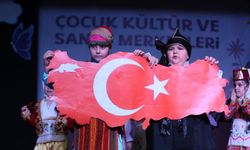 Minikler gösterileriyle ailelerini gururlandırdı