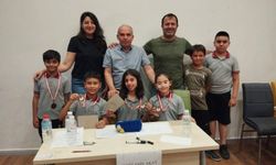 Soruları bir bir geçtiler.. Şehit Esin Akay İlkokulu zirveye adını yazdırdı