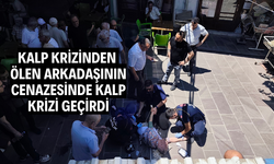 Kalp krizinden ölen arkadaşının cenazesinde kalp krizi geçirdi