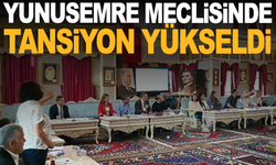 Yunusemre meclisinde tansiyon yine yükseldi: Özgür Özel'e destek bildirimi meclisi gerdi
