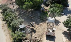 İlçedeki Cami avlusundaki metruk yapılar kaldırıldı